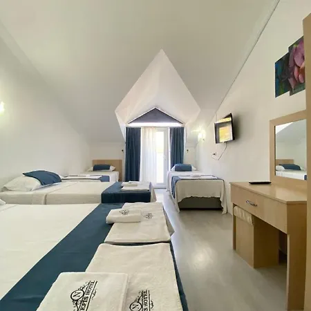 Hotel Nefis 3*