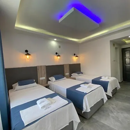 Hotel Nefis 3*