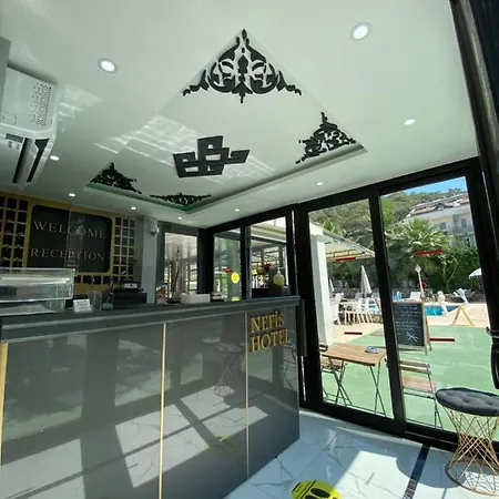 Hotel Nefis 3*