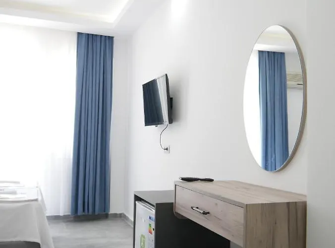 Nefis Oeluedeniz Cedit