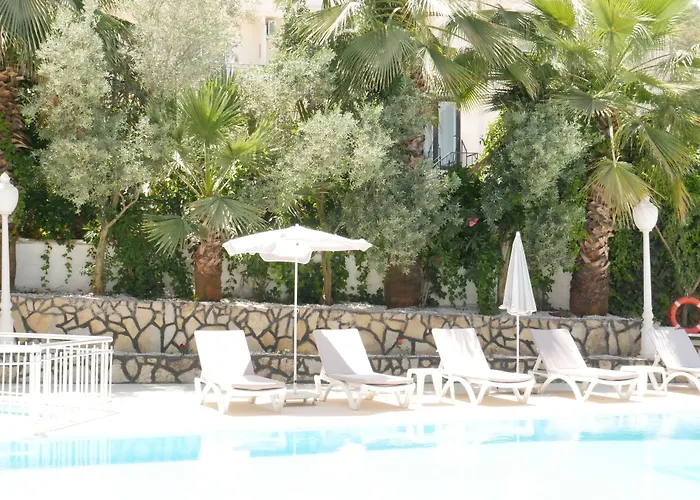 Nefis Oeluedeniz Отель 3*