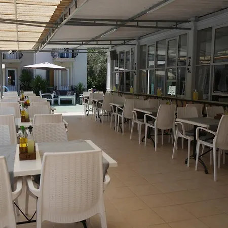 Hotell Nefis 3*