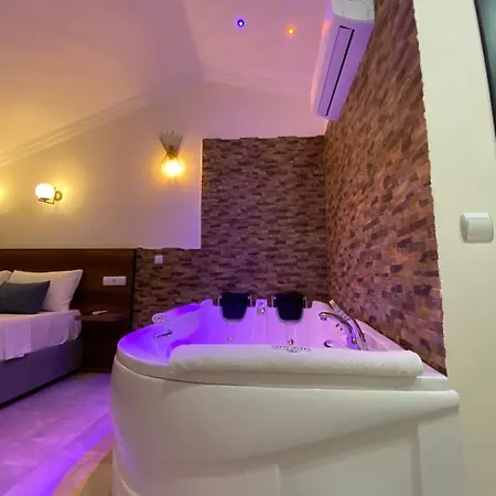 Nefis 3* Öludeniz