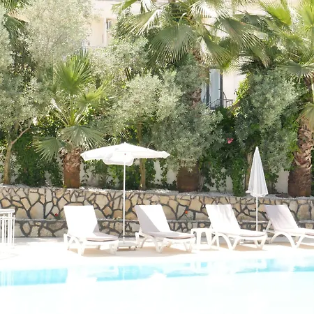 Nefis Hotel 3*