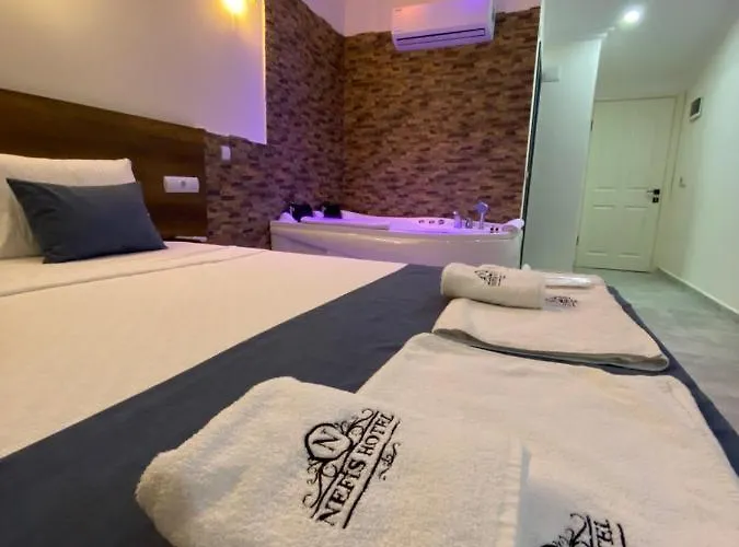 Nefis Oeluedeniz Cedit