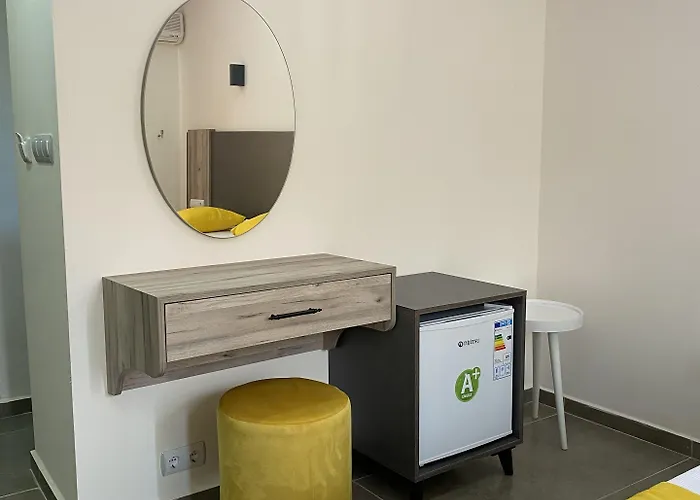 Nefis Oeluedeniz Cedit